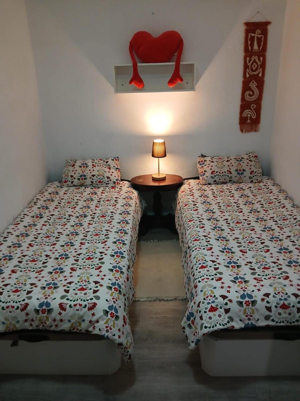 Piso Para 4 Con 2 Parking En Casco Historico De Zaragoza 2 Noches Minimo Dış mekan fotoğraf