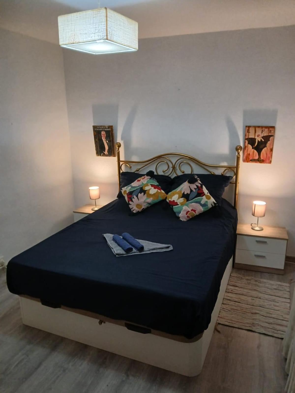 Piso Para 4 Con 2 Parking En Casco Historico De Zaragoza 2 Noches Minimo Dış mekan fotoğraf